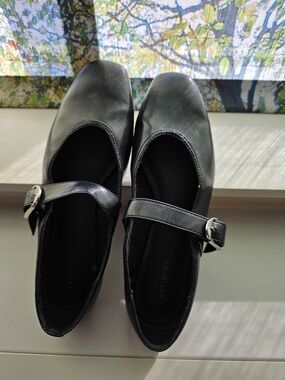 Old NAVY Black Mary Jane Women's Flats - Classic Comfort NEW WITHOUT TAGS